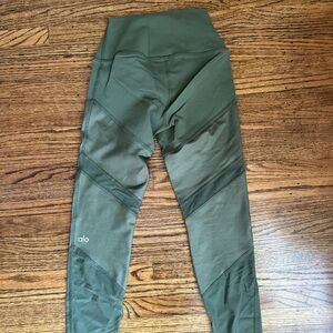 Alo High-Waist Green Leggings